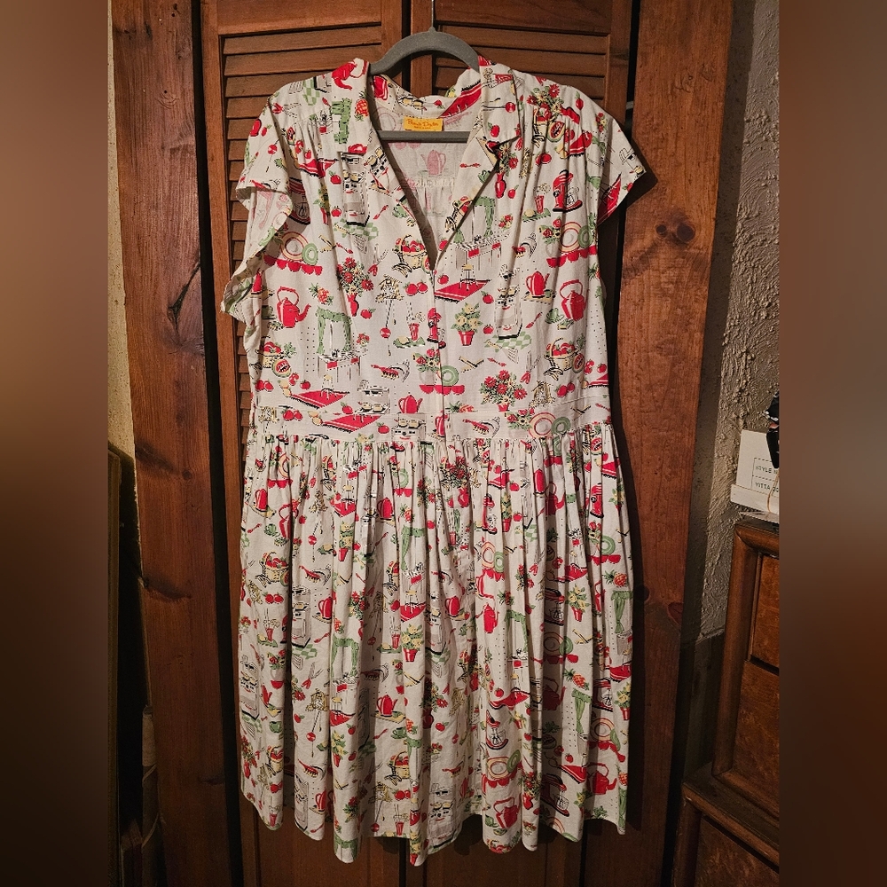 Bernie Dexter Kitchenette 4x dress